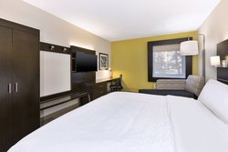  - Holiday Inn Express Warren