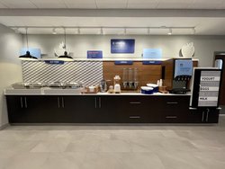  - Holiday Inn Express & Suites Airport Fort Smith