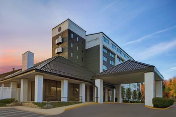 Courtyard by Marriott Chicago Elmhurst