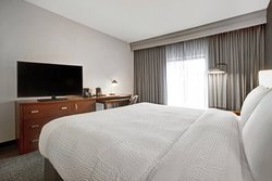  - Courtyard by Marriott Hotel Elmhurst