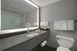  - Courtyard by Marriott Hotel Elmhurst