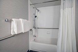  - Courtyard by Marriott Hotel Elmhurst