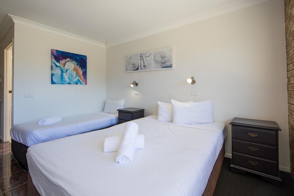 CABOOLTURE MOTEL-guestroom-GUEST ROOM.jpg