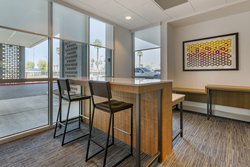  - Holiday Inn Express & Suites Downtown Phoenix - I-10, Exit 144
