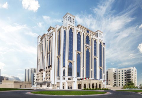 Al Jaddaf Rotana Exterior
