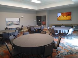  - Holiday Inn Northeast Kansas City - I-435, Exit 54