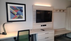  - Holiday Inn Express Newton Falls - I-80, Exit 209