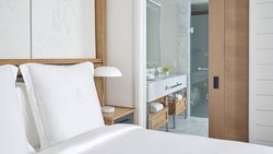  - Four Seasons Hotel Downtown New Orleans