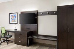  - Holiday Inn Express & Suites Seymour - I-65, Exit 50