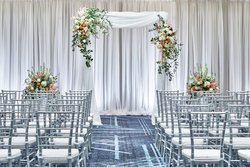  - Renaissance by Marriott Nashville Hotel - I-40 & I-65, Exit 209