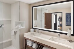  - Courtyard by Marriott Hotel Downtown Portland