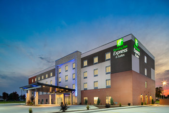 Holiday Inn Express & Suites St. Peters