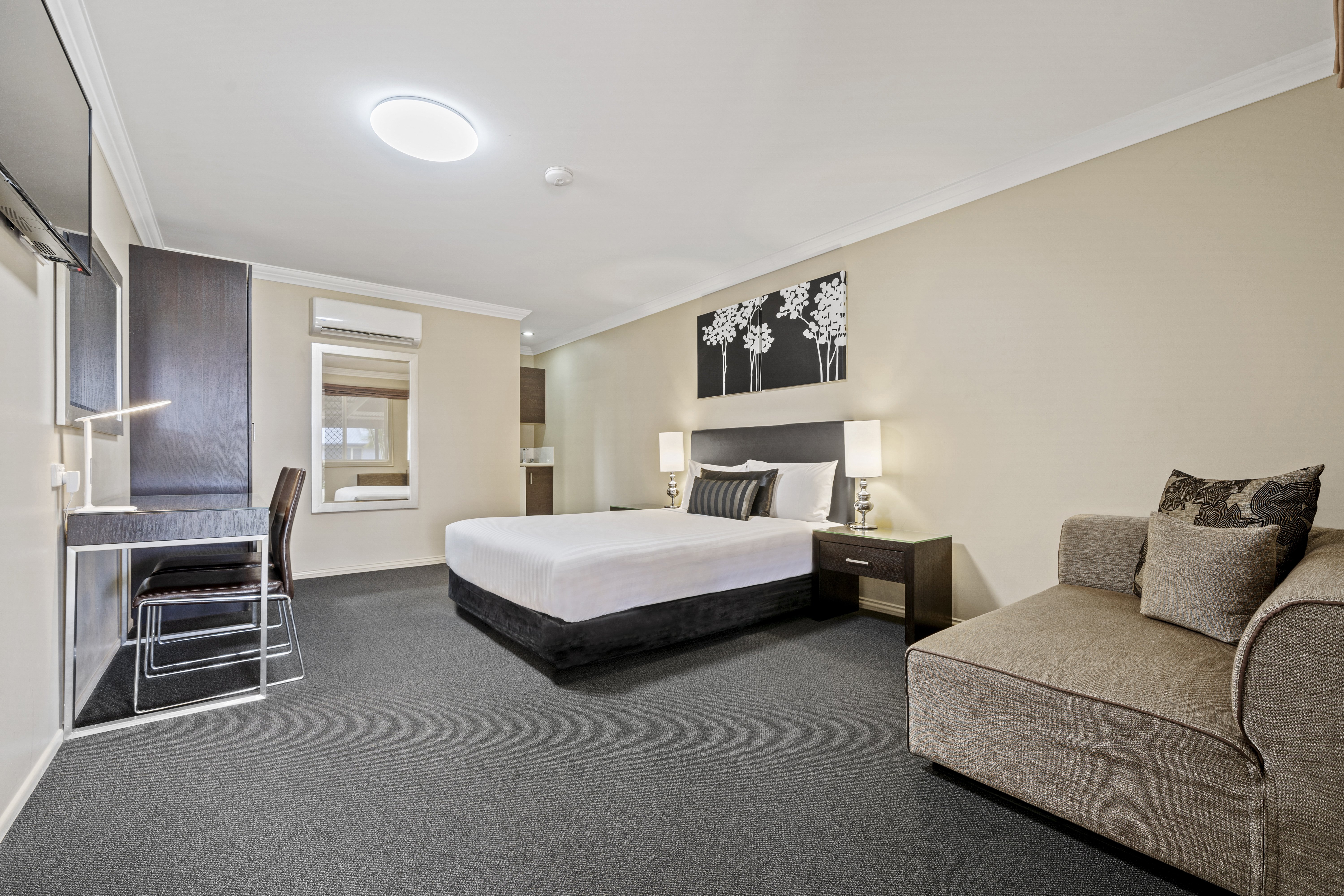 AMBASSADOR ON RUTHVEN MOTEL-guestroom-Guest Room.jpg