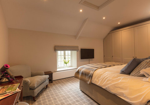 FARLAM HALL HOTEL - Photo 13