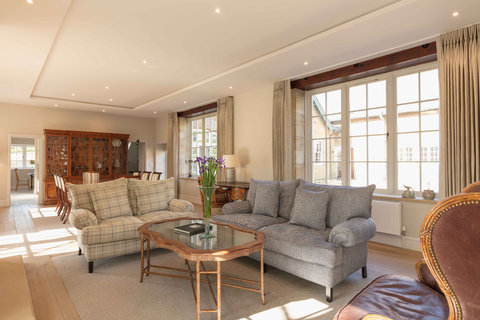 FARLAM HALL HOTEL - Photo 16