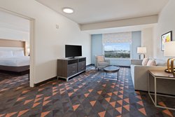  - Holiday Inn & Suites Universal Studios Orlando - I-4, Exit 75B