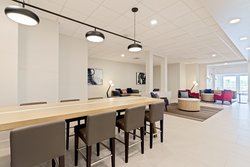  - Holiday Inn & Suites Universal Studios Orlando - I-4, Exit 75B