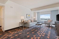  - Holiday Inn & Suites Universal Studios Orlando - I-4, Exit 75B