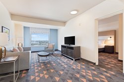  - Holiday Inn & Suites Universal Studios Orlando - I-4, Exit 75B