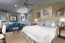  - Old Edwards Inn & Spa Highlands