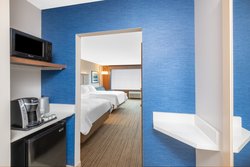  - Holiday Inn Express & Suites Airport Phoenix