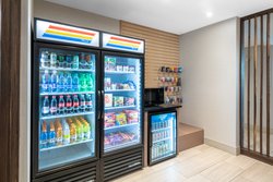  - Holiday Inn Express & Suites Airport Phoenix