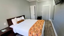  - Greenleaf Hotel Downtown Long Beach