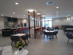  - Holiday Inn Northeast Kansas City - I-435, Exit 54