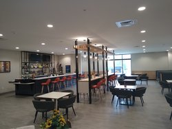  - Holiday Inn Northeast Kansas City - I-435, Exit 54