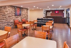  - Red Roof Inn & Suites Danville - I-74, Exit 220