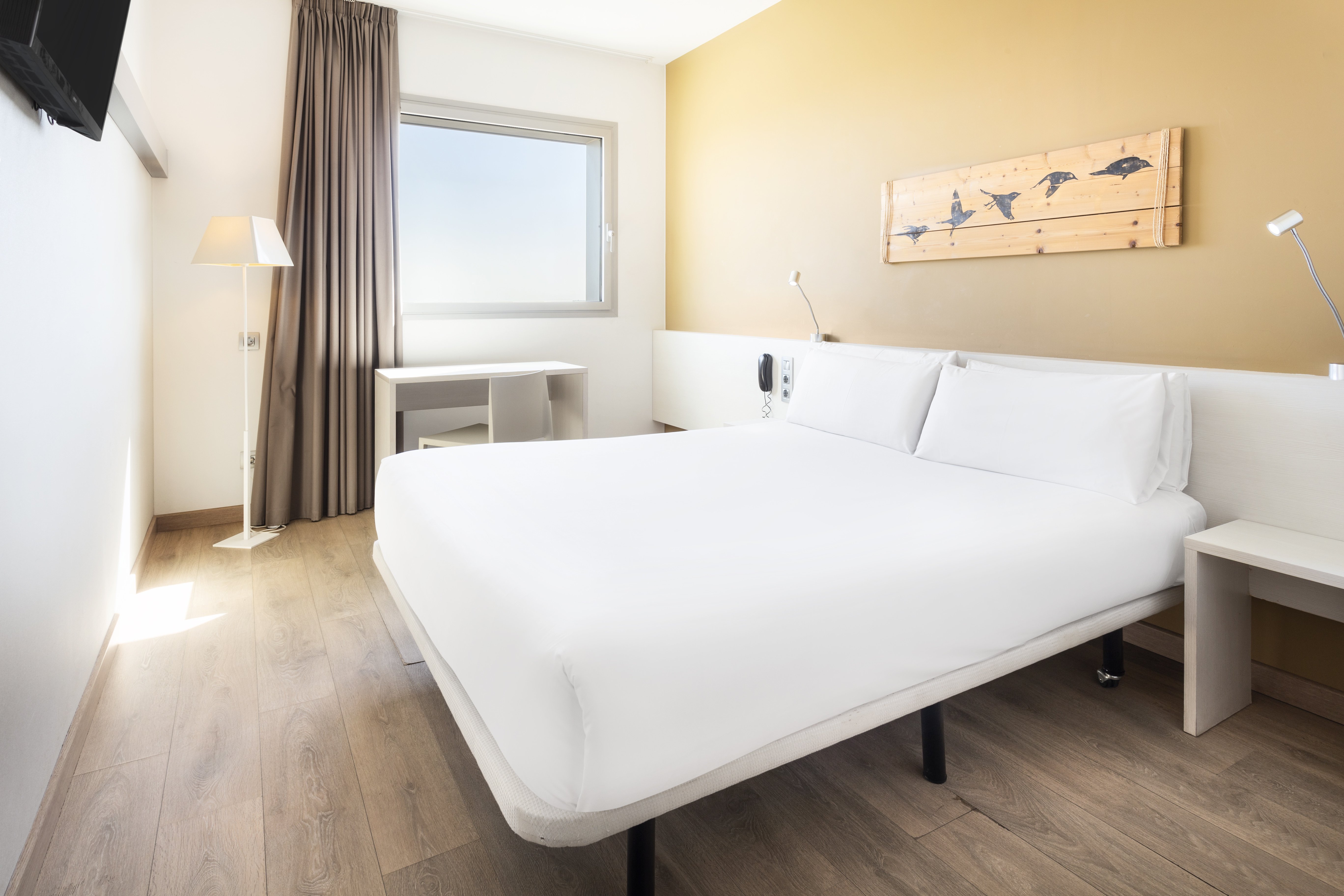 B&B HOTEL VILADECANS-guestroom-DOUBLE ROOM.jpg