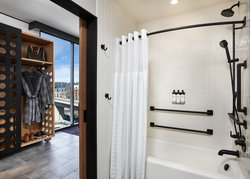  - Rally Hotel Denver - I-25, Exit 212C