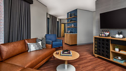  - Rally Hotel Denver - I-25, Exit 212C