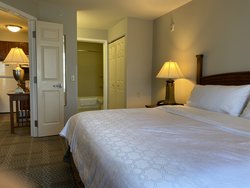  - Staybridge Suites Oconomowoc
