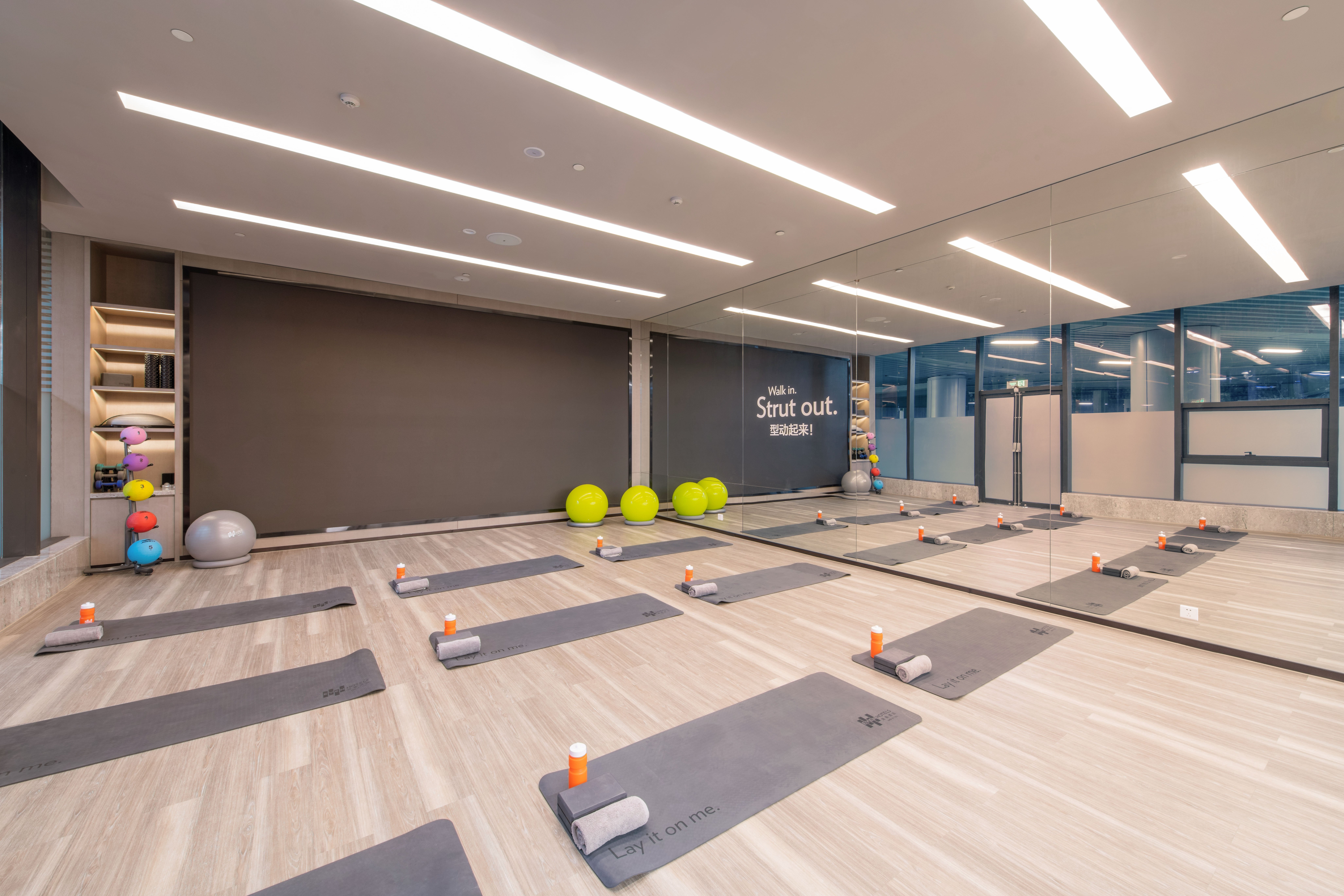 EVEN HOTEL YANGTZE RIVER BY IHG-guestroom-Yoga Room.jpg