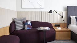  - Crowne Plaza Hotel Market Center Dallas - I-35, Exit 433B