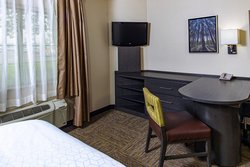  - Candlewood Suites Appleton - I-41, Exit 137