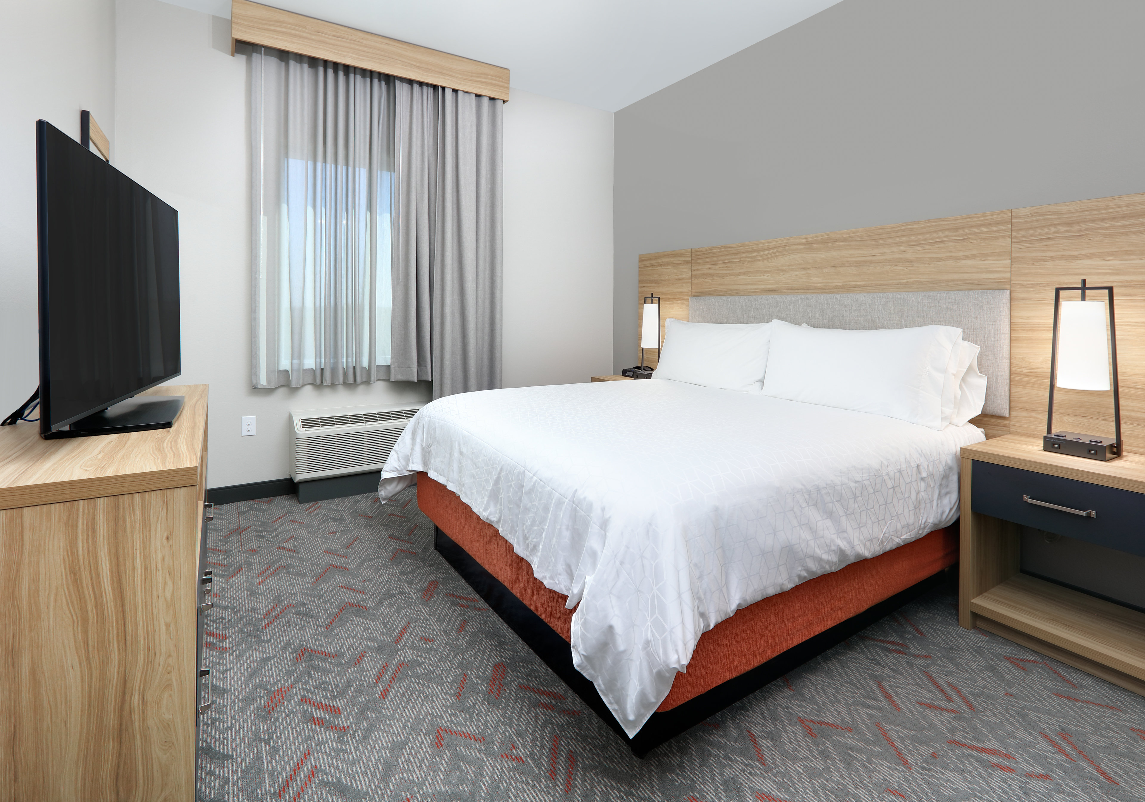 CANDLEWOOD STES HURST BY IHG-guestroom-King Bed Guest Room.jpg