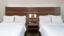  - Holiday Inn Express & Suites Dinuba