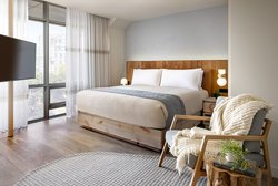  - 1 Hotel Downtown Toronto