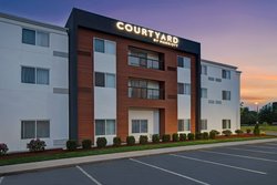  - Courtyard by Marriott Hotel Raynham