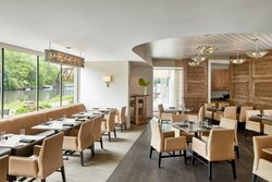  - Renaissance del Monte Lodge Pittsford