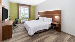  - Holiday Inn Express & Suites Dinuba