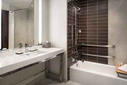  - Marriott Irvine Spectrum Hotel - I-5, Exit 94