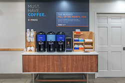  - Holiday Inn Express & Suites Broken Arrow