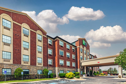 Welcome to Our Hotel in Broken Arrow, OK.