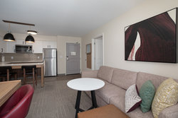  - Staybridge Suites Carson City - I-580, Exit 6