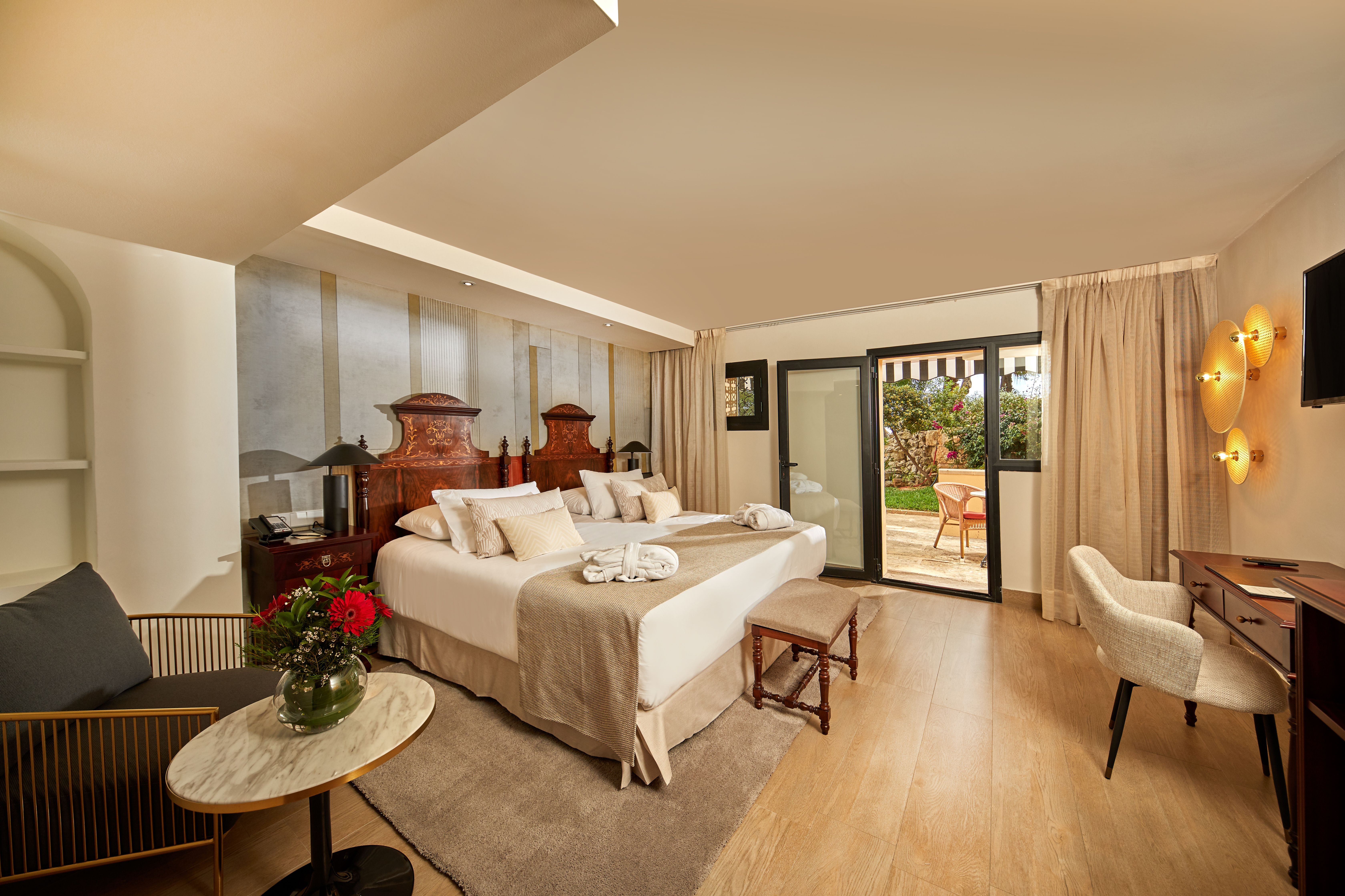 SECRETS MALLORCA VILLAMIL RESORT AN-guestroom-DB Deluxe Garden terrace hot t.jpg