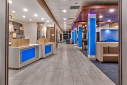  - Holiday Inn Express & Suites Milan - I-80 & I-90, Exit 118