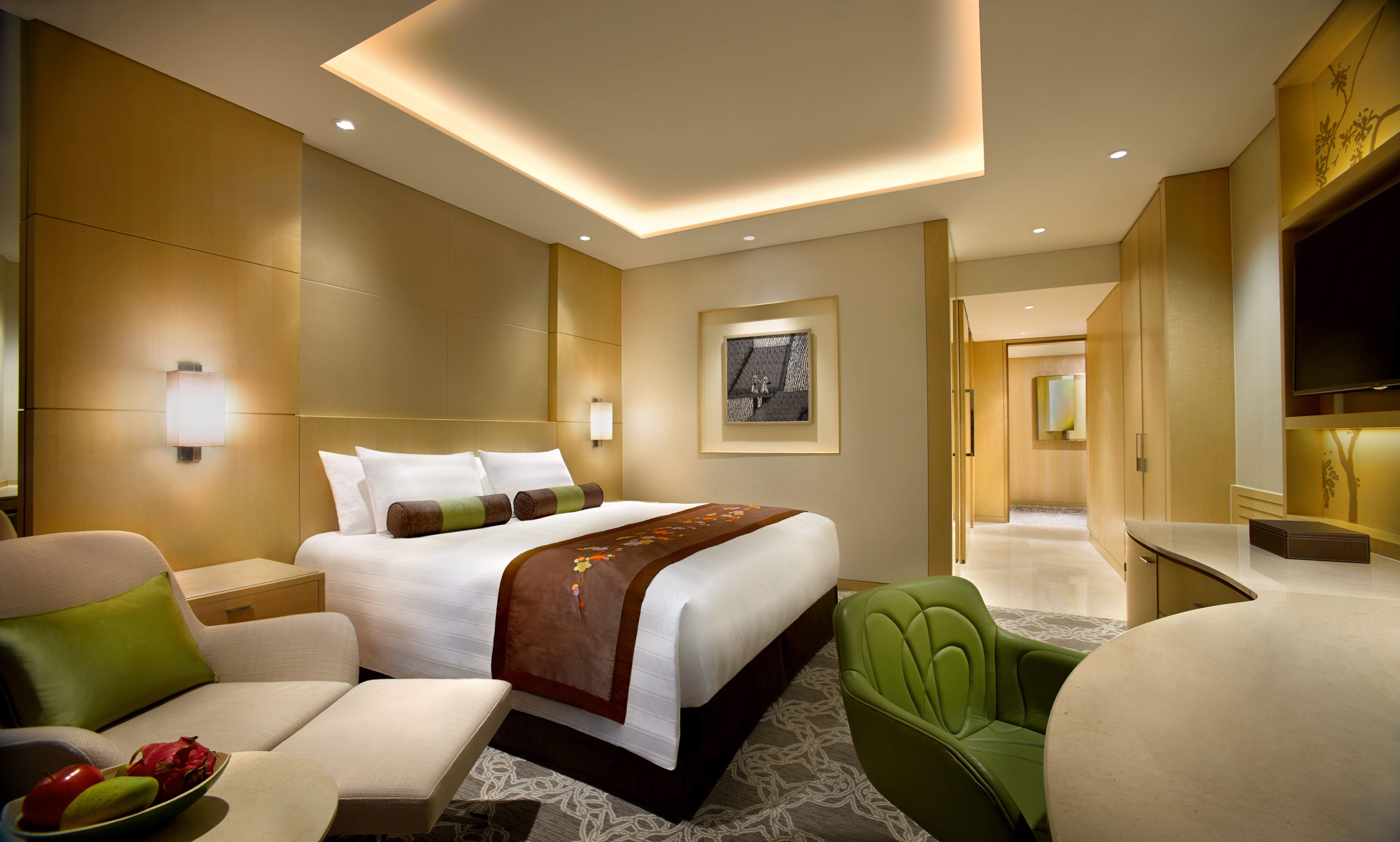 LOTTE HOTEL HANOI-guestroom-Deluxe Room Bedroom HBA.jpg